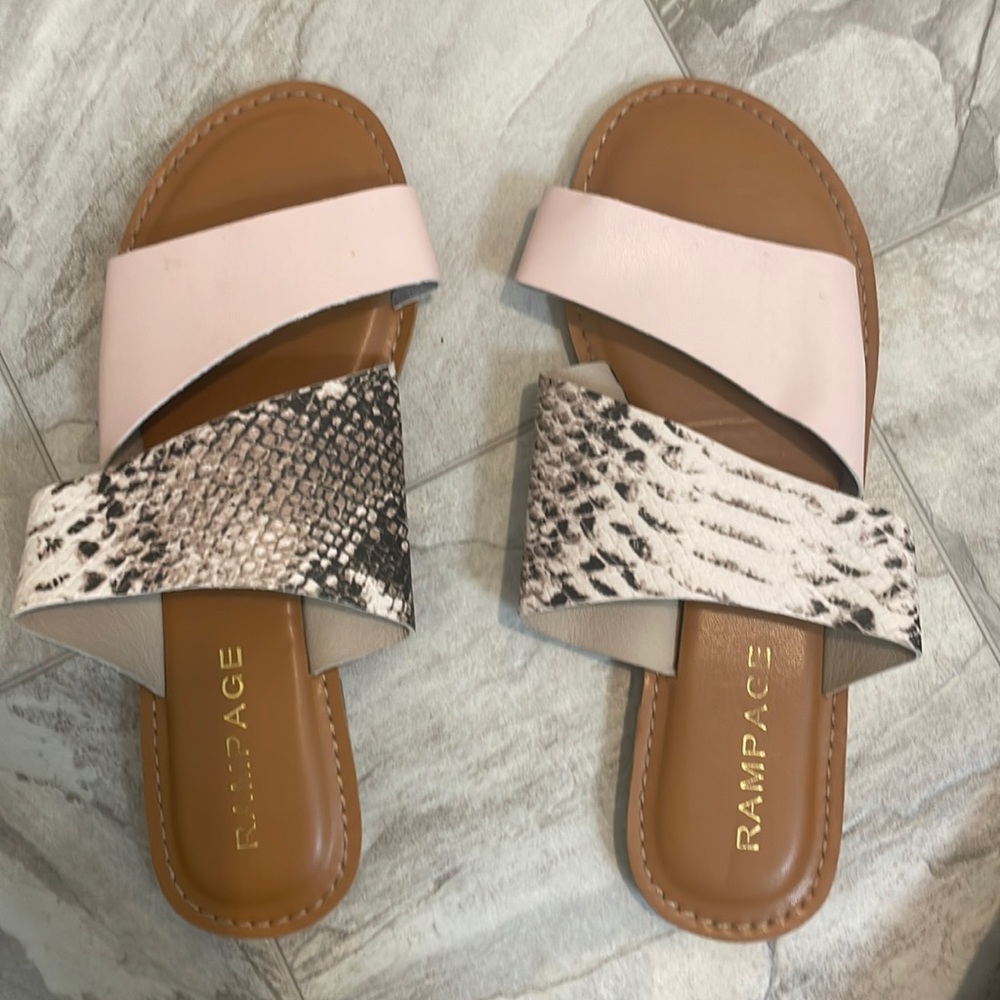 RAMPAGE WOMEN SLIDES